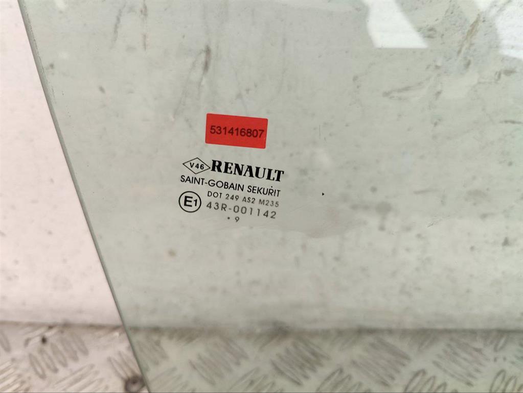 Стекло двери сдвижной правое