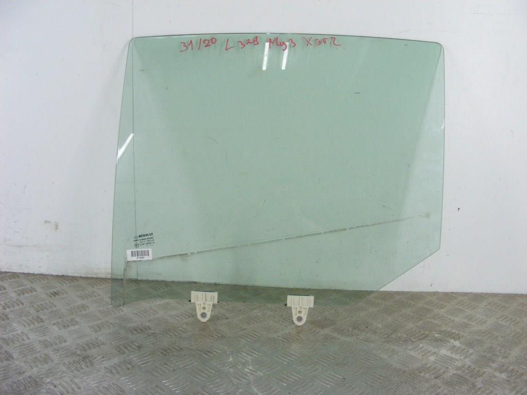 Стекло двери задней левой