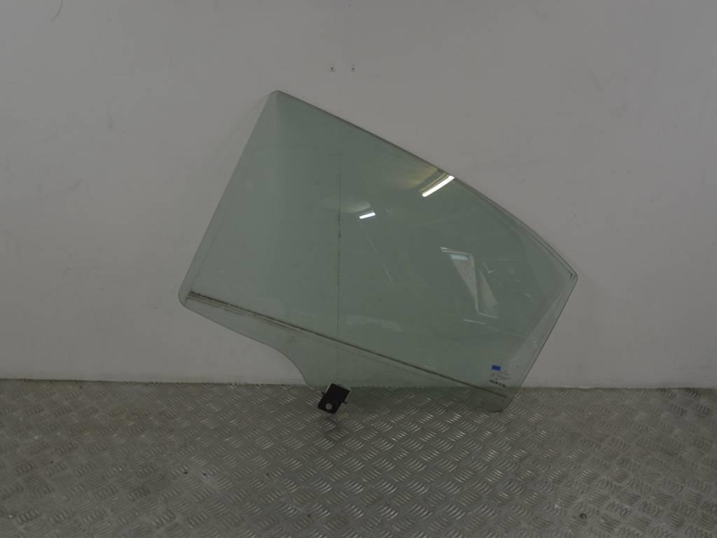 Стекло двери задней левой
