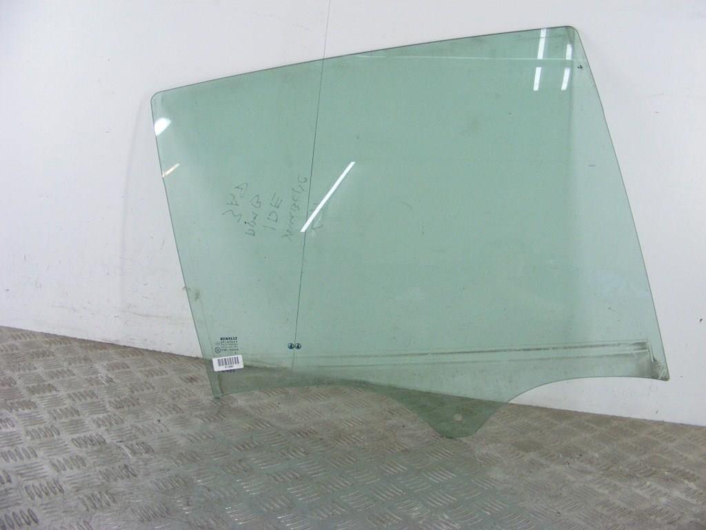 Стекло двери задней правой