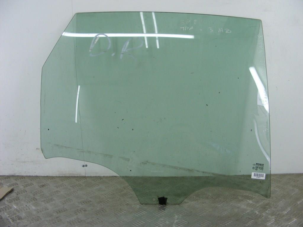 Стекло двери задней правой