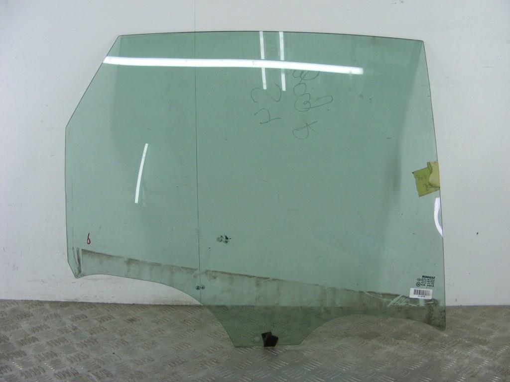 Стекло двери задней правой