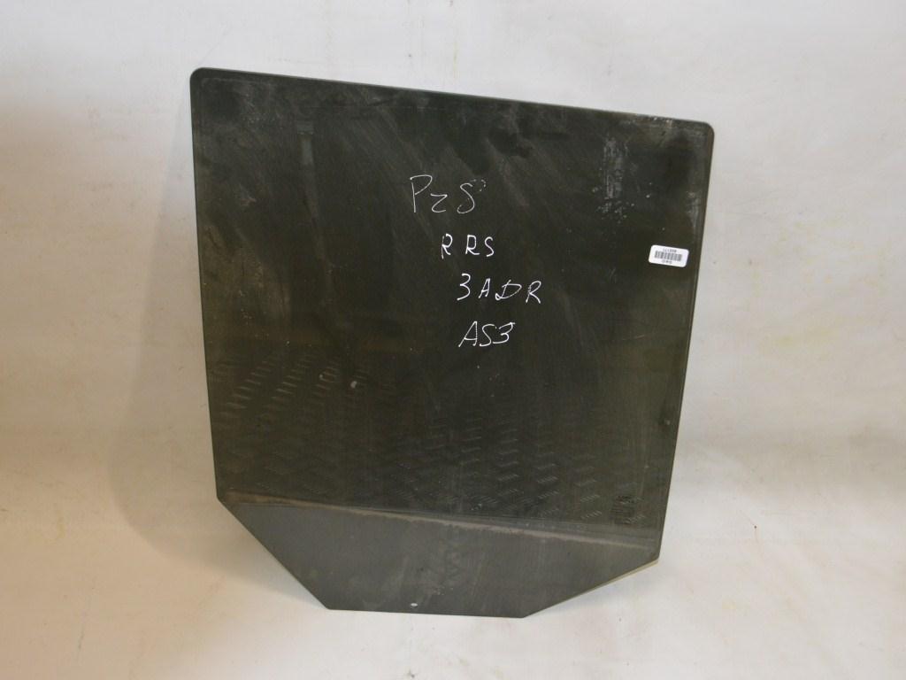 Стекло двери задней правой