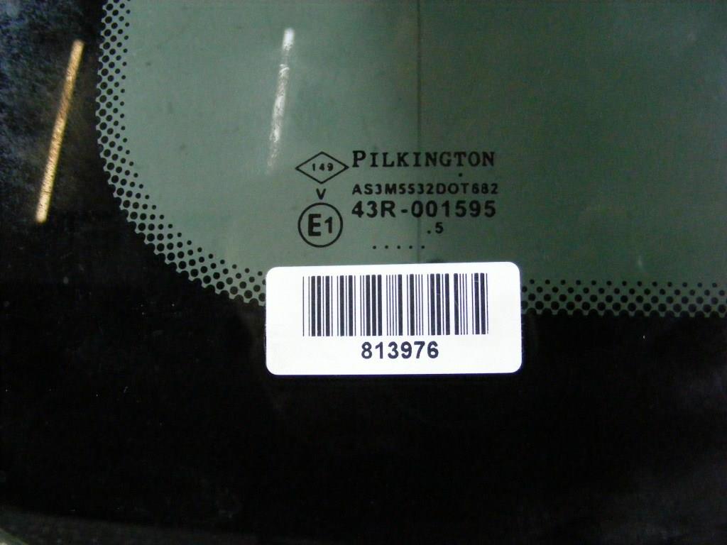 Стекло кузовное боковое правое Renault Kangoo 1 (1997-2007)