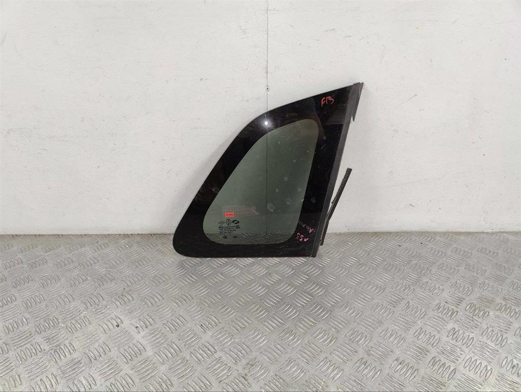 Стекло кузовное боковое правое