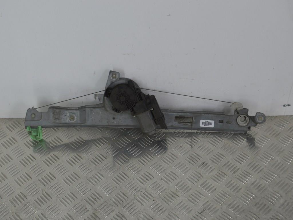 Стеклоподъемник электрический передний левый Renault Scenic 2 (2003-2009)