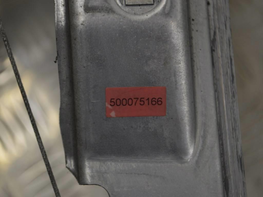 Стеклоподъемник электрический передний левый Renault Scenic 2 (2003-2009)