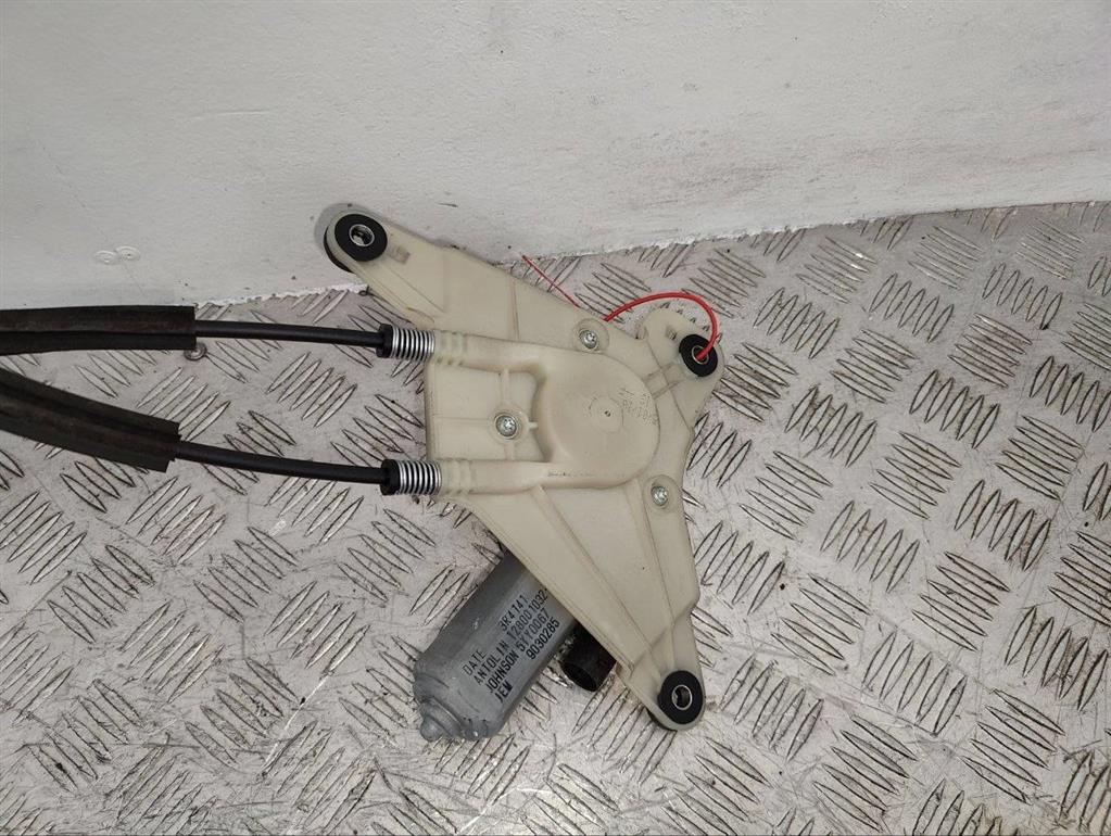 Стеклоподъемник электрический передний левый