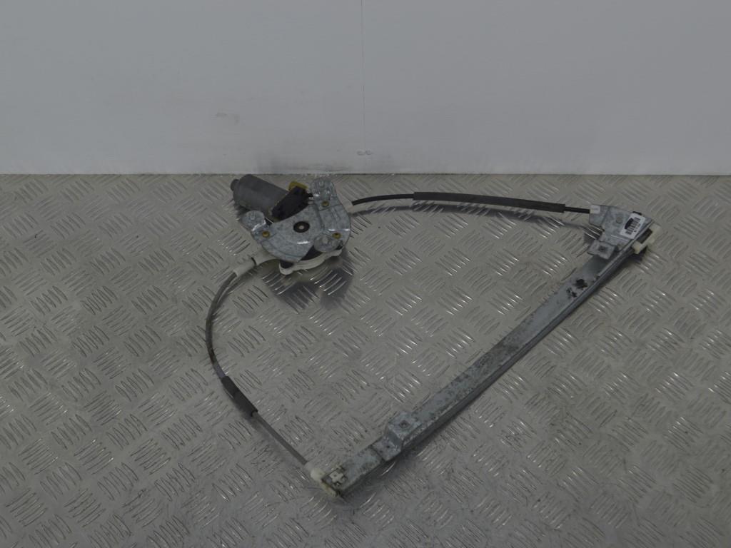 Стеклоподъемник электрический передний правый Renault Megane 1 (1996-2002)