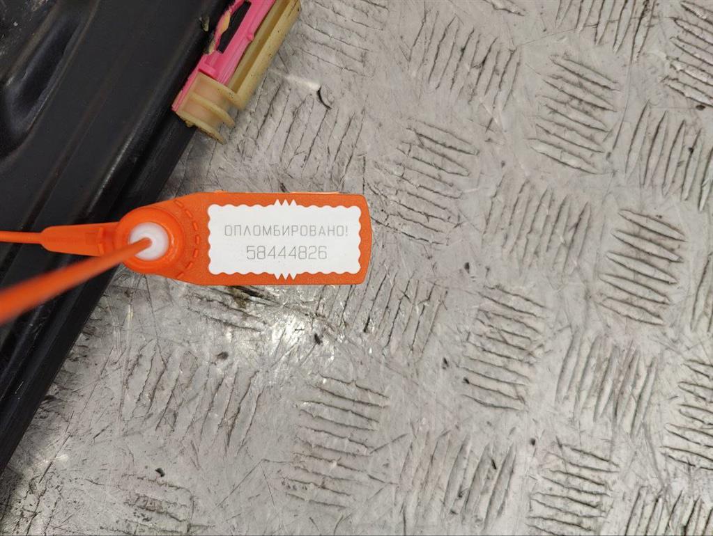 Стеклоподъемник электрический передний правый