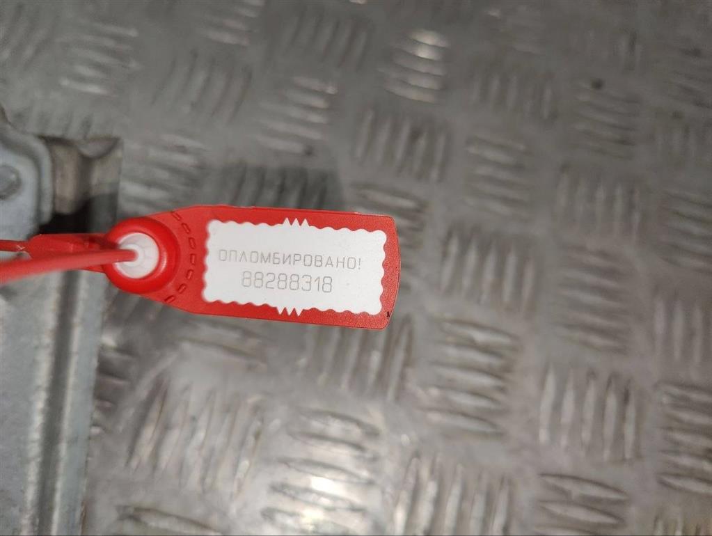 Стеклоподъемник электрический передний правый