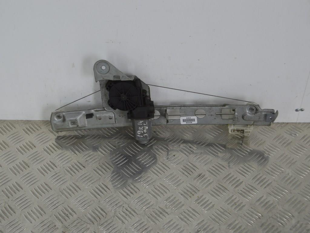 Стеклоподъемник электрический задний левый