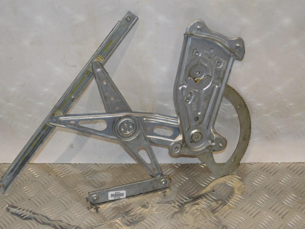 Стеклоподъемник электрический задний левый