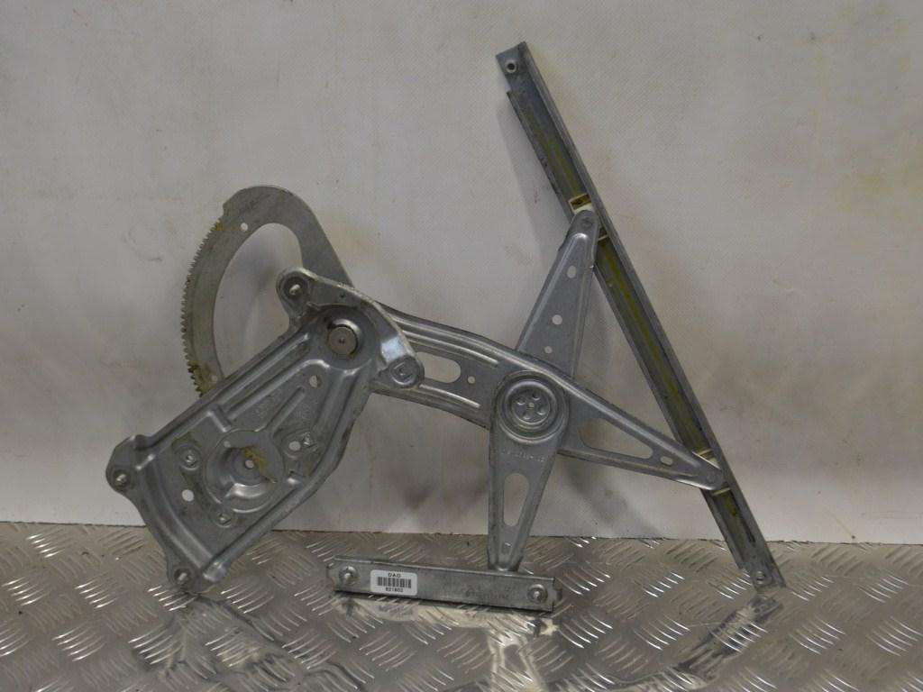 Стеклоподъемник электрический задний левый