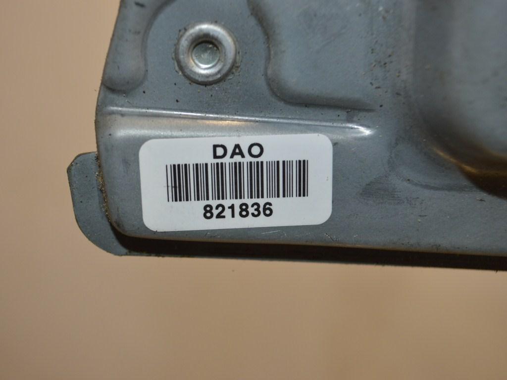 Стеклоподъемник электрический задний правый