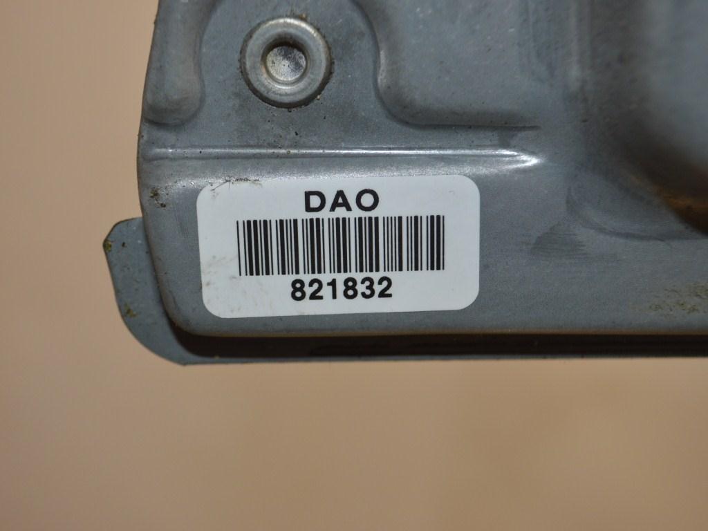 Стеклоподъемник электрический задний правый