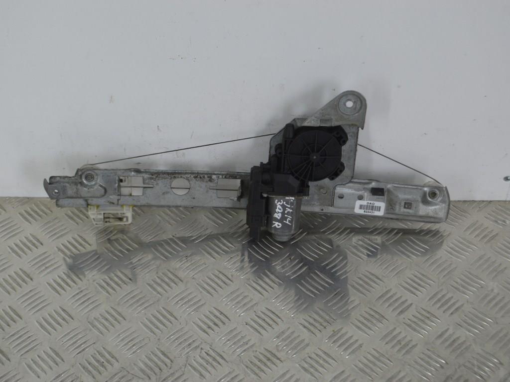 Стеклоподъемник электрический задний правый Renault Megane 2 (2002-2008)