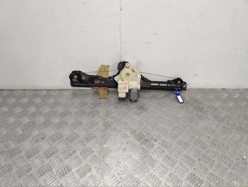 Стеклоподъемник электрический задний правый