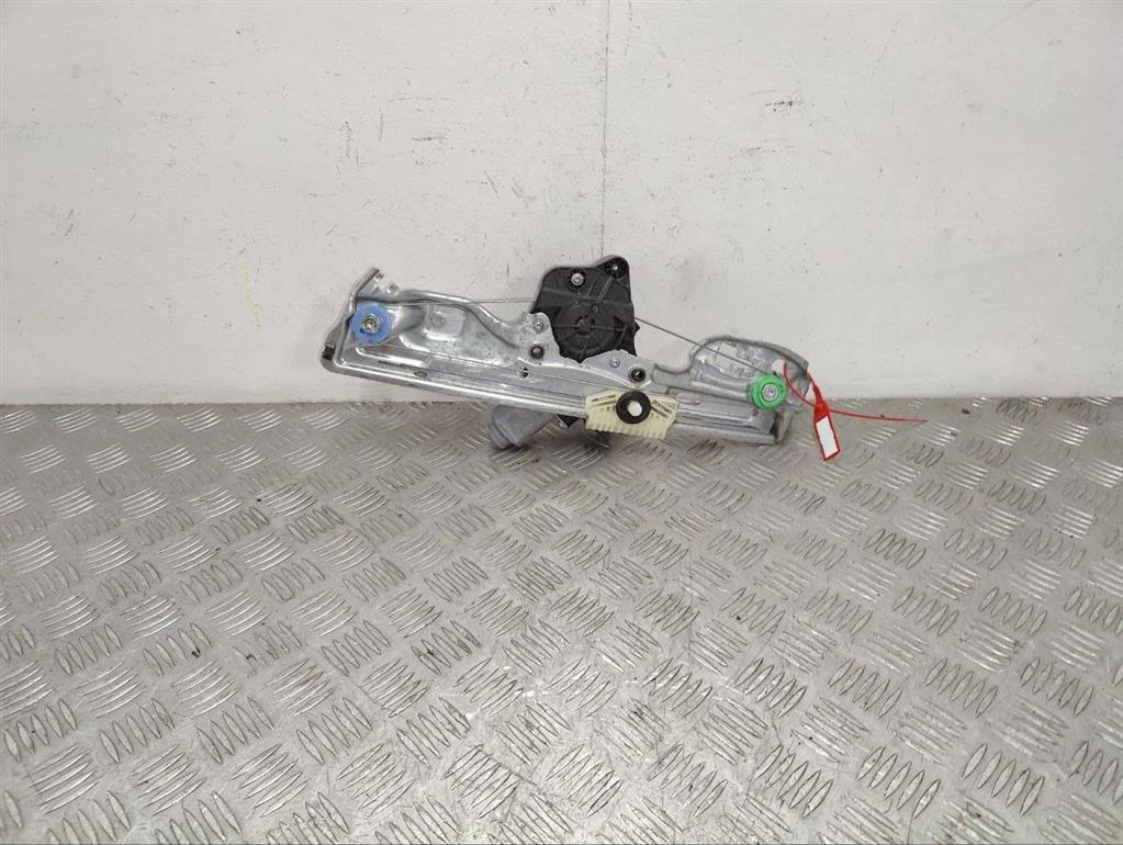 Стеклоподъемник электрический задний правый