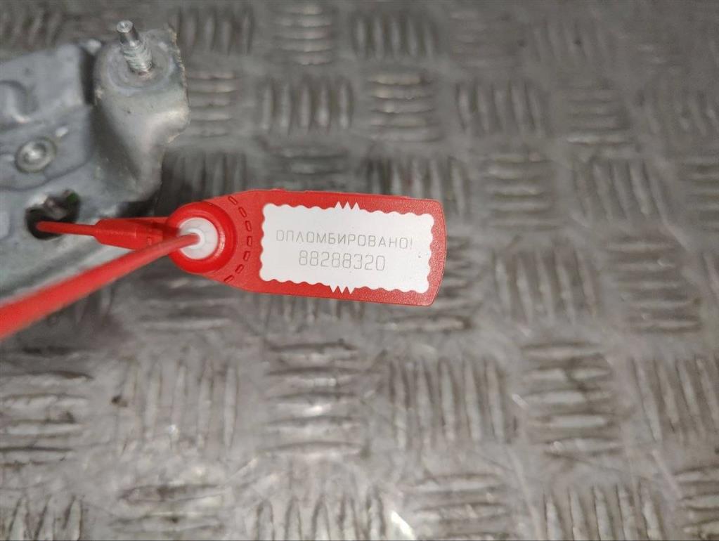 Стеклоподъемник электрический задний правый