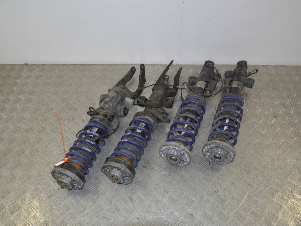 Стойка передняя левая