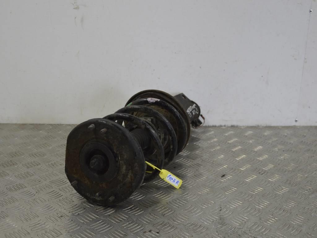 Стойка передняя правая