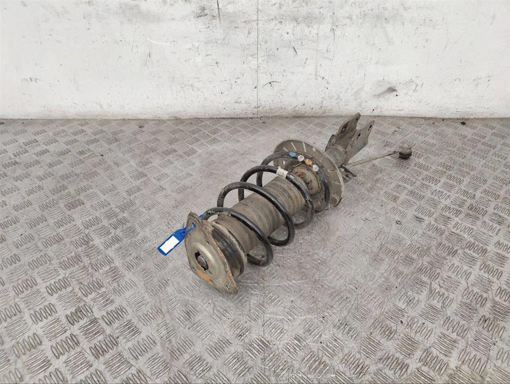 Стойка передняя правая