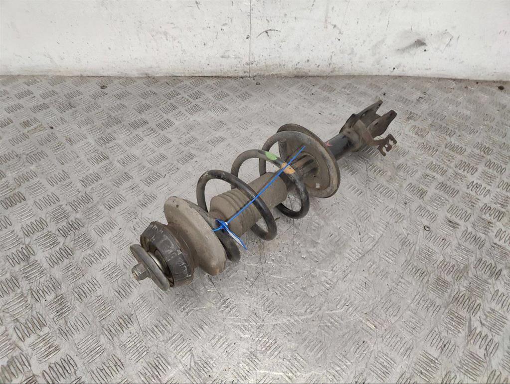 Стойка передняя правая