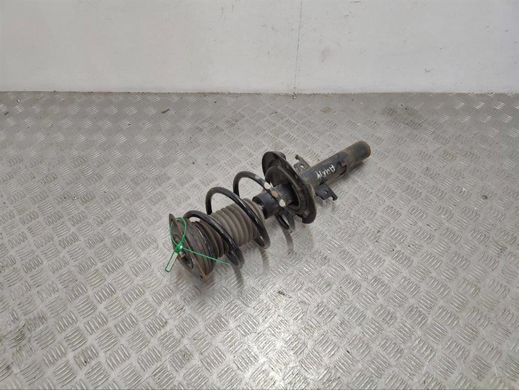 Стойка передняя правая