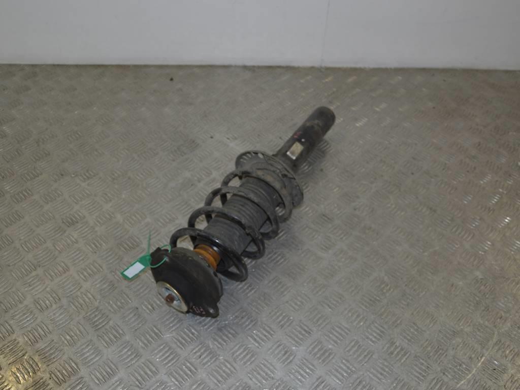 Стойка передняя правая