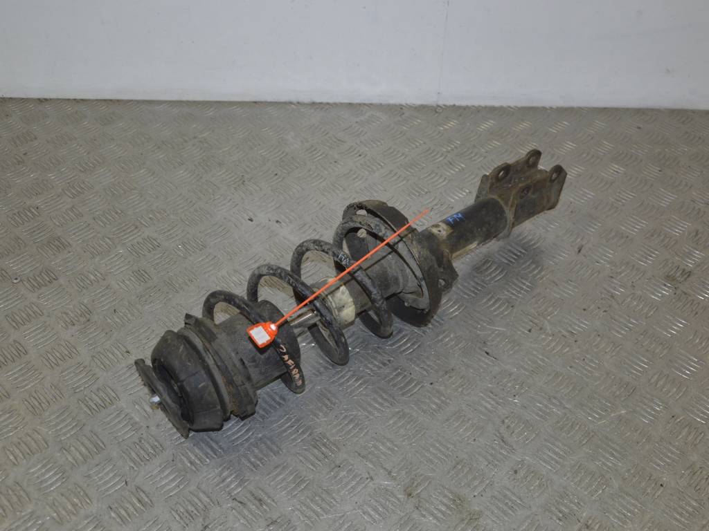 Стойка передняя правая