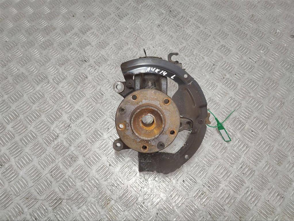 Ступица передняя левая