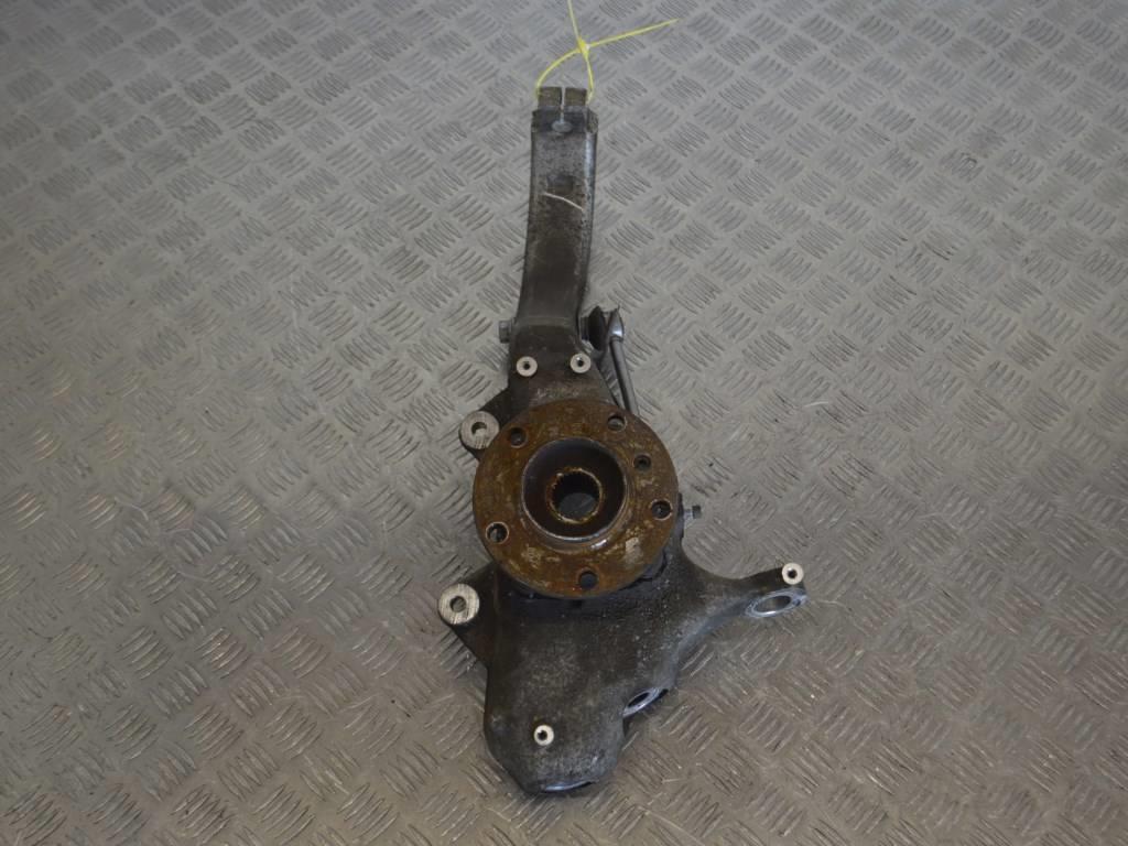 Ступица передняя левая