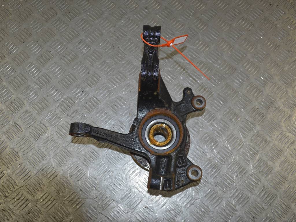 Ступица передняя левая