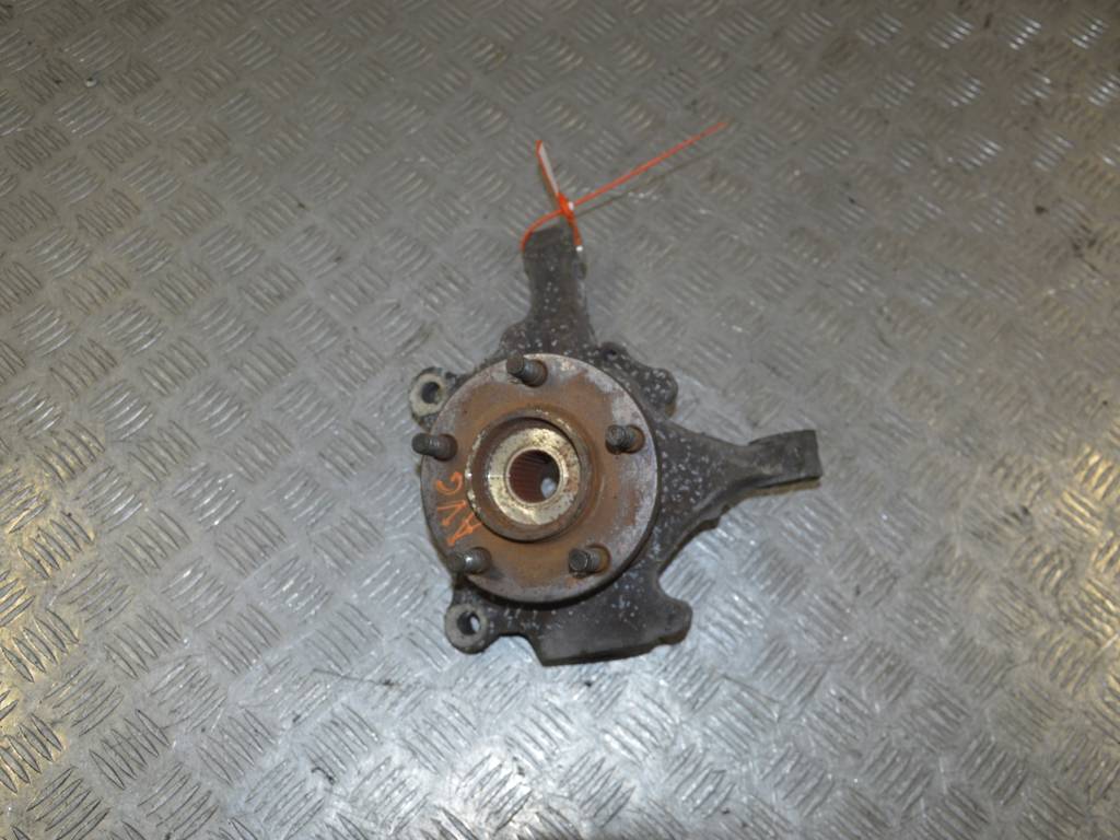 Ступица передняя левая