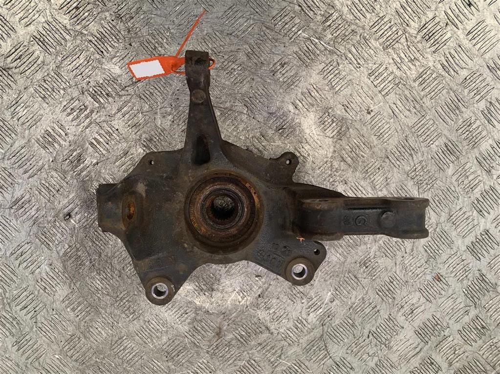 Ступица передняя левая