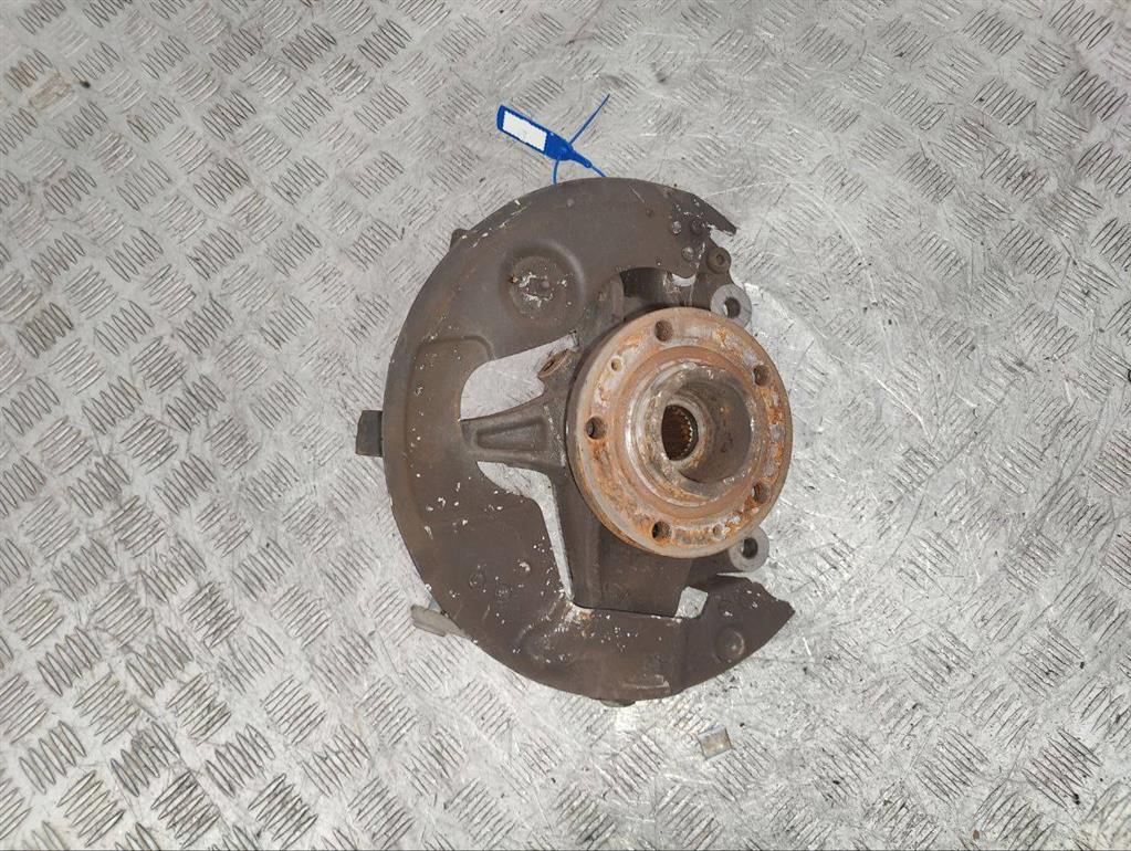 Ступица передняя правая