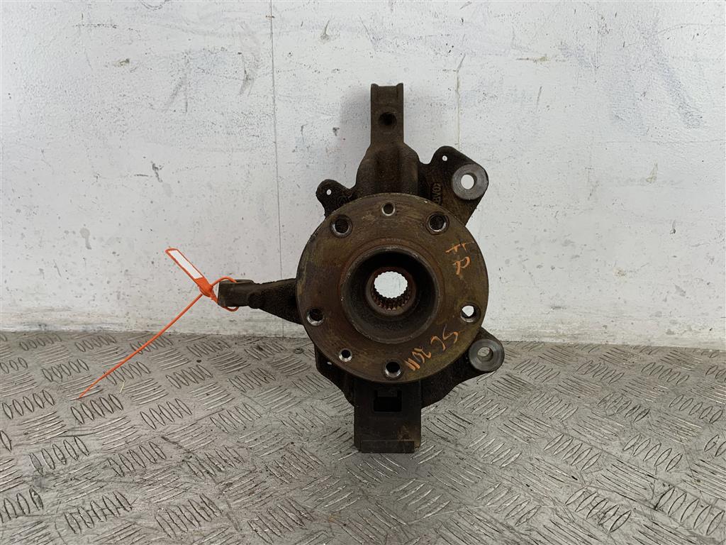 Ступица передняя правая