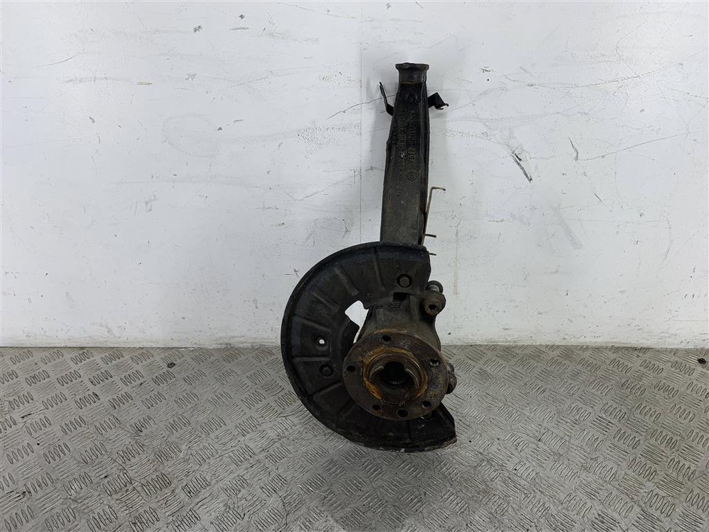 Ступица передняя правая