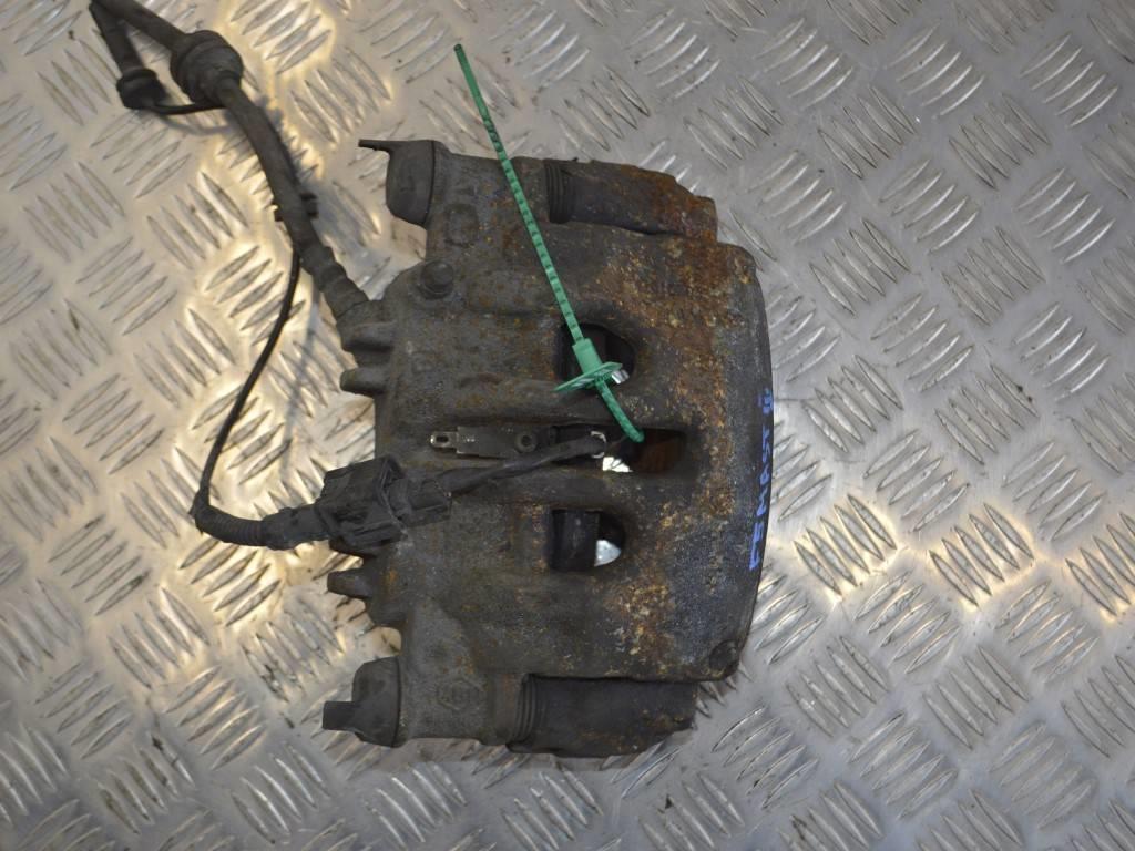 Суппорт передний левый Renault Master 3 (2010-2019)