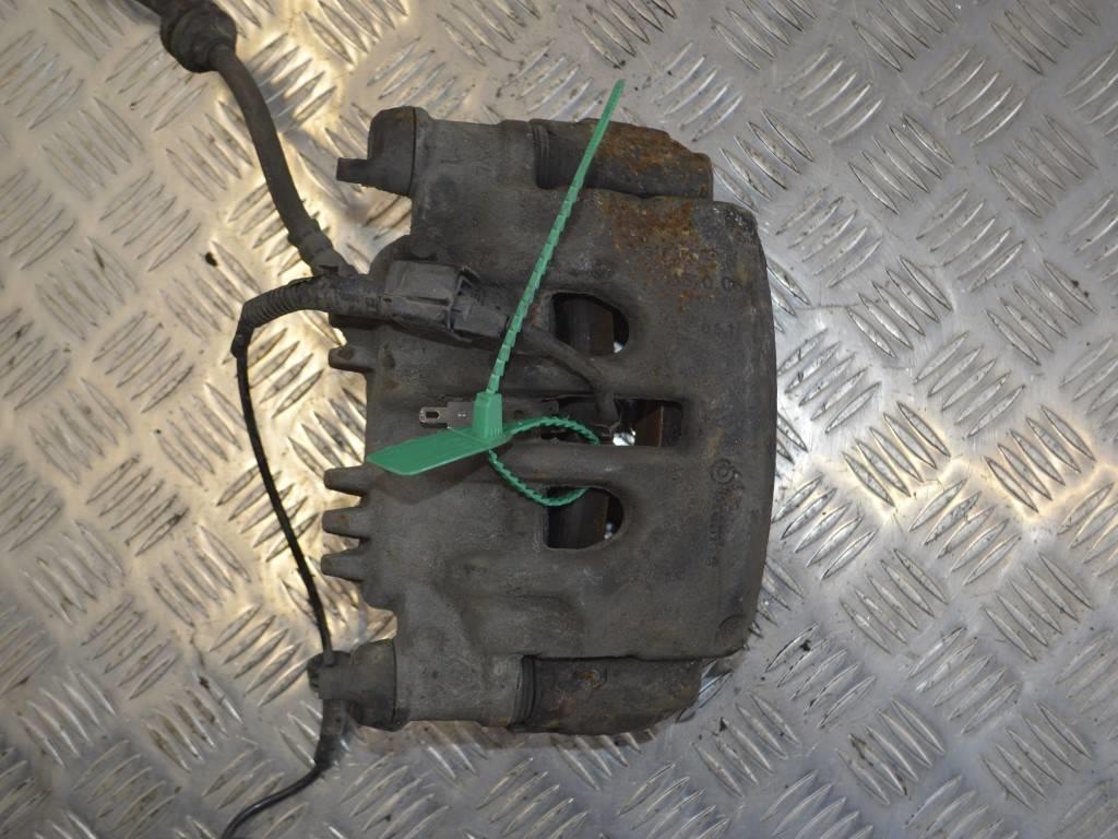 Суппорт передний левый Renault Master 3 (2010-2019)