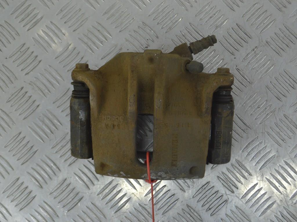 Суппорт передний левый Renault Megane 2 (2002-2008)