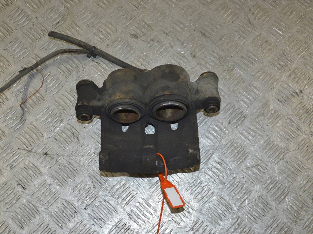 Суппорт передний левый