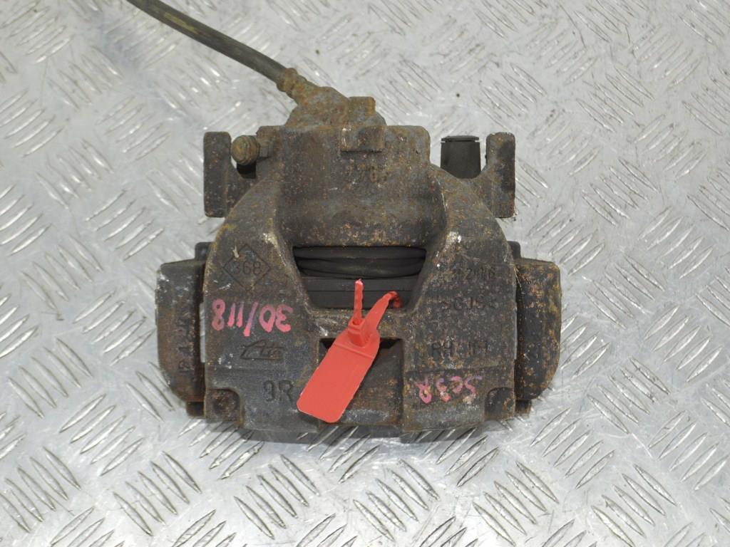 Суппорт передний правый Renault Scenic 3 (2008-2015)