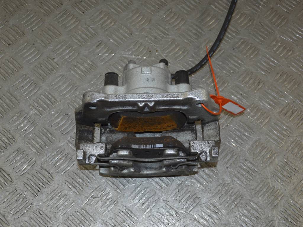 Суппорт передний правый