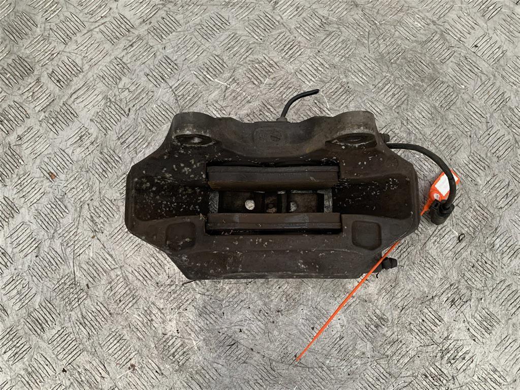 Суппорт передний правый