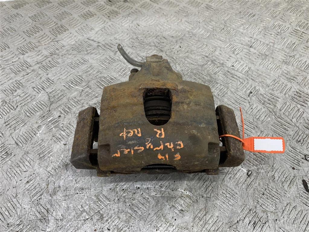 Суппорт передний правый