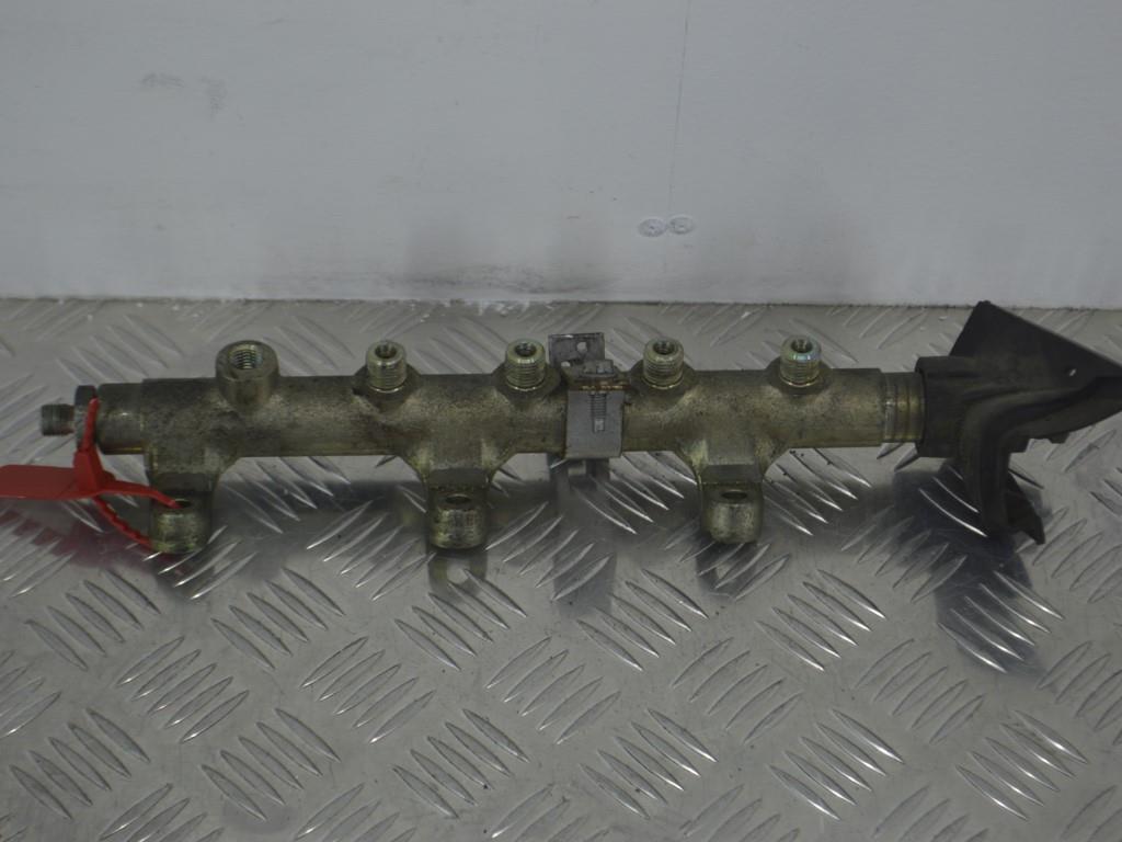 Топливная рампа Renault Master 2 (1998-2010) 8200023961, 0445214025