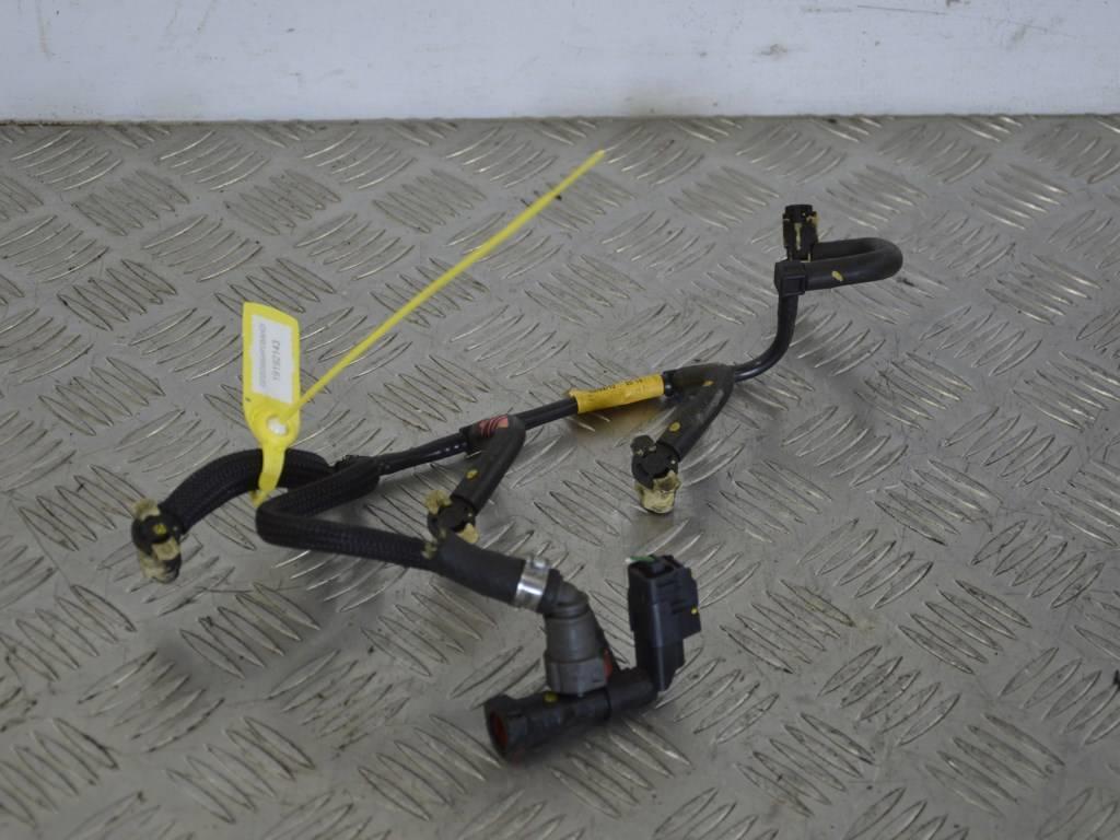 Трубка обратки форсунок Renault Megane 3 (2008-2019) 166714557R