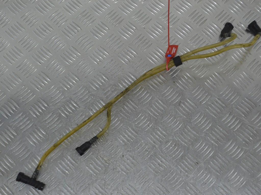 Трубка топливная